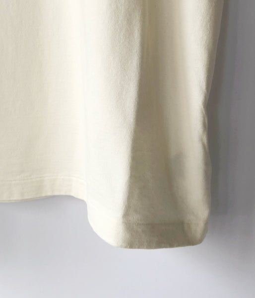 blurhms ROOTSTOCK/NOT-WASHING-TON 88/12 Print Tee WIDE (IVORY)