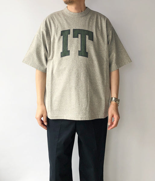 blurhms ROOTSTOCK/IT-M 88/12 Print Tee WIDE (HEATHER GREY)