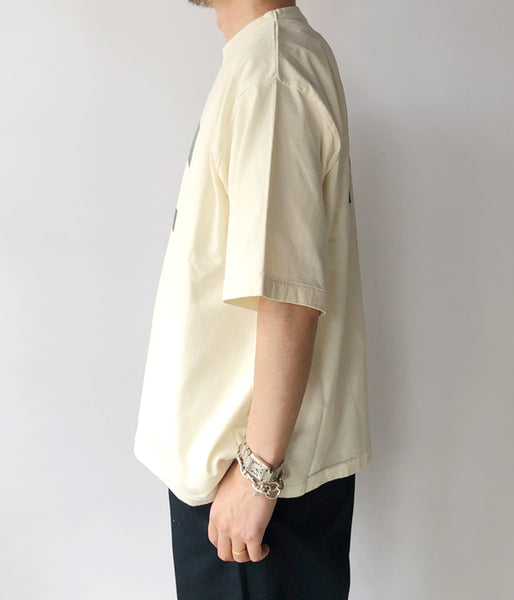 blurhms ROOTSTOCK/IT-M 88/12 Print Tee WIDE (IVORY)