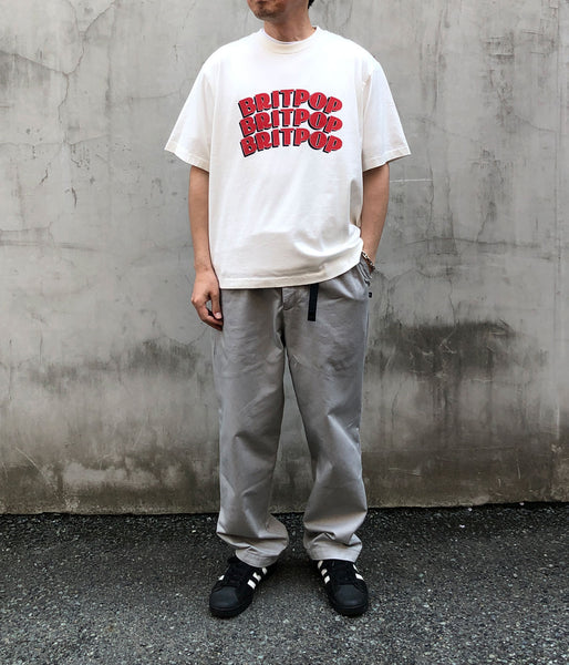 blurhms ROOTSTOCK/BRITPOP Print Tee WIDE (WHITExRED)