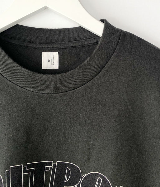 blurhms ROOTSTOCK/BRITPOP Print Tee WIDE (INKBLACKxBLACK)