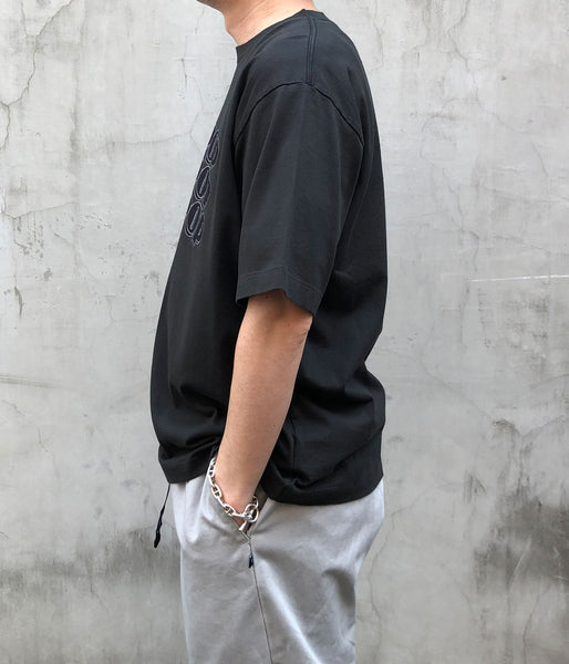 blurhms ROOTSTOCK/BRITPOP Print Tee WIDE (INKBLACKxBLACK)