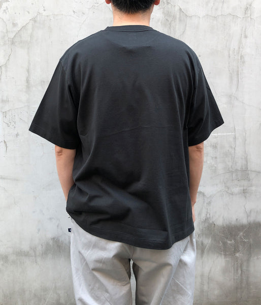 blurhms ROOTSTOCK/BRITPOP Print Tee WIDE (INKBLACKxBLACK)