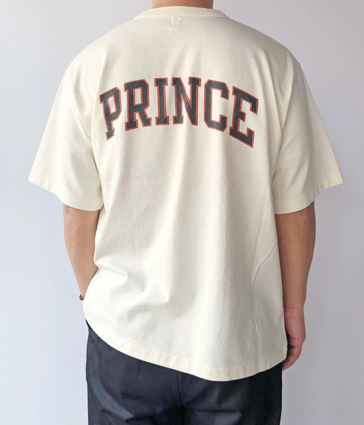blurhms ROOTSTOCK/NOT-PRINCE 88/12 Print Tee WIDE (IVORY)