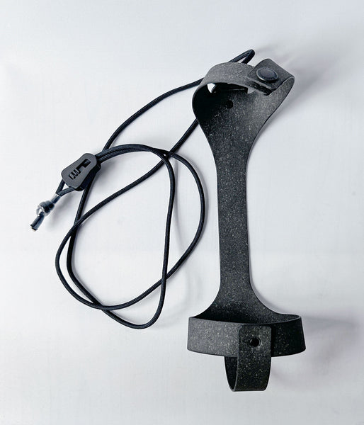 DESCENDANT/BOUND HOLDER TAKES HANDS (BLACK)