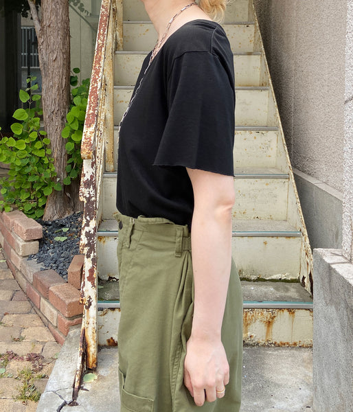 nowos/V NECK TEE(BLACK)