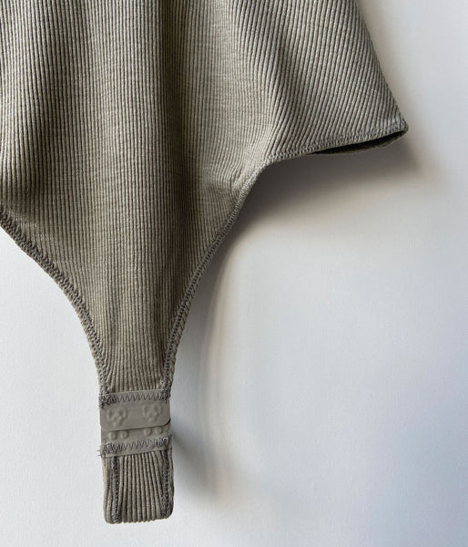 FUMIKA_UCHIDA/RIB HALTER-NECK BODYSUIT(SAGE)