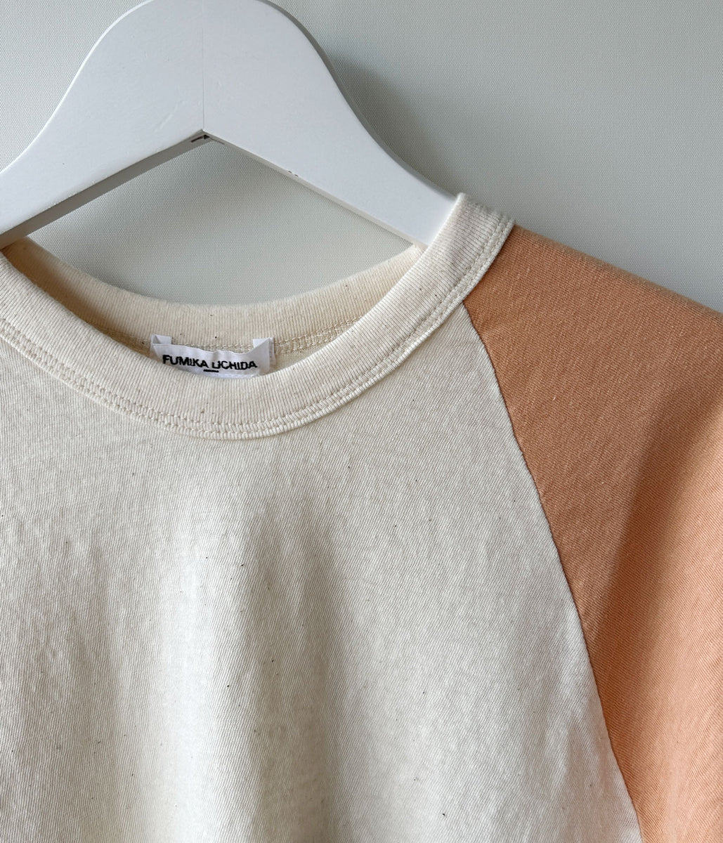 FUMIKA_UCHIDA/RAGLAN T-SHIRT(IVORY/CORAL)