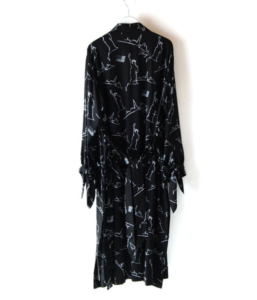 PHEENY/NYC PRINTED ROBE(BLACK)