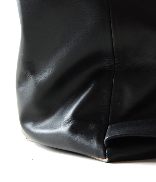 Aeta/COW KIP LEATHER RUCKSACK M (BLACK)