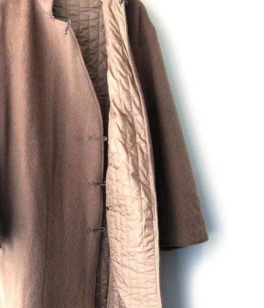 WRYHT/ASYMMETRY FRONT REVERSIBLE COAT (DUNE)