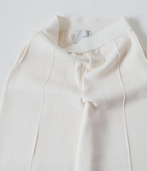 TAN/TUCK PT (O/WHITE)