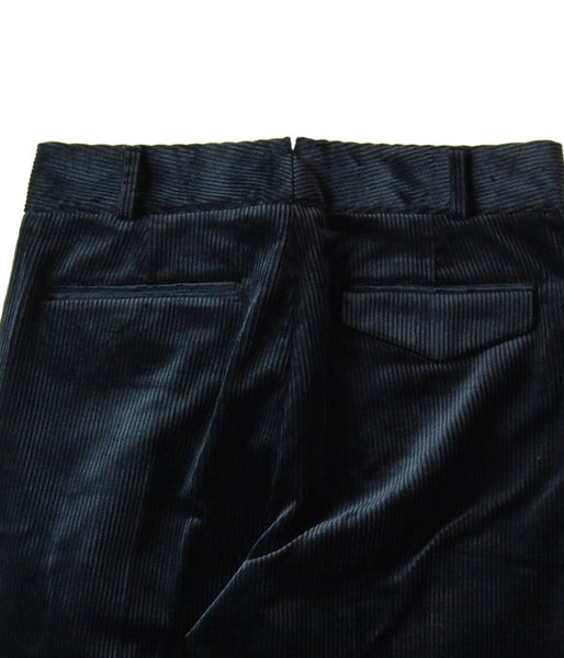 MARGARET HOWELL/8 WALE CORDUROY (BLACK)