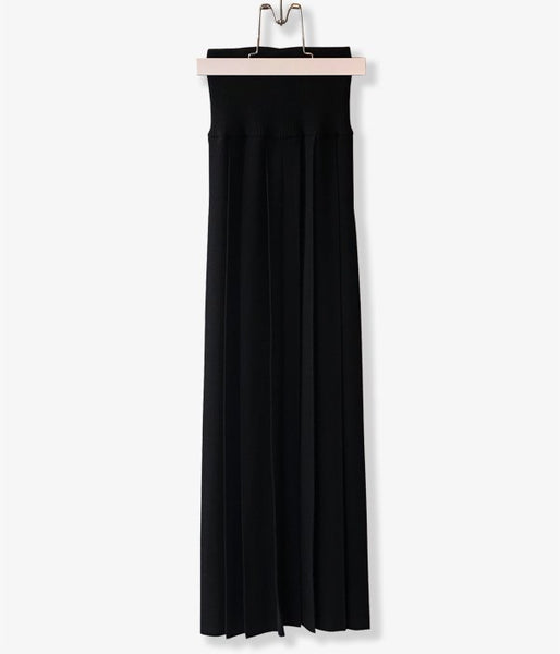 TAN/PLEATS SK (BLACK)