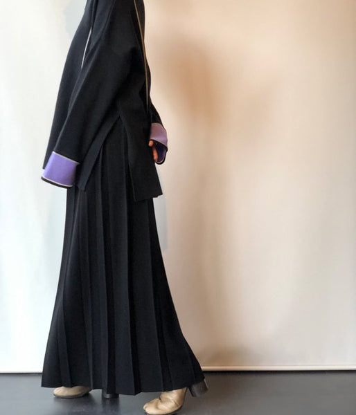 TAN/PLEATS SK (BLACK)