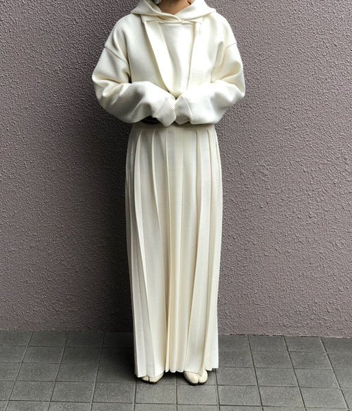 TAN/PLEATS SK (WHITE)