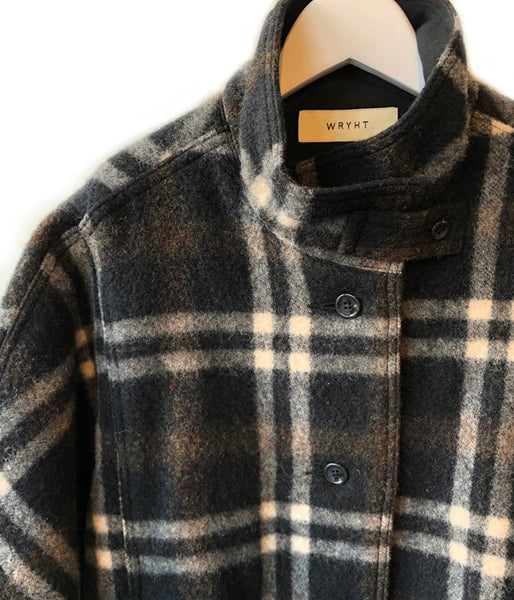 WRYHT/STAND COLLAR MANTLE(BLACK PLAID)