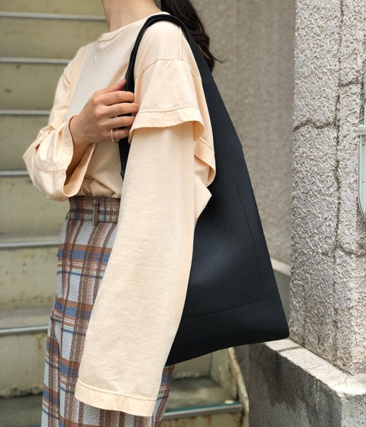 Aeta/PEBBLE GRAIN LEATHER TOTE S(BLACK)