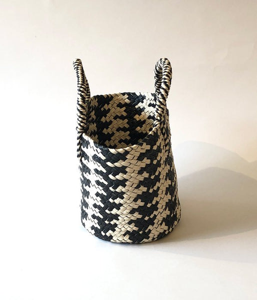 Aeta/COW LEATHER BASKET S(BLACK/IVORY)