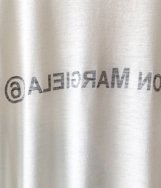 MM6 MAISON MARGIELA/INSIDEOUT LOGO TEE(WHITE)