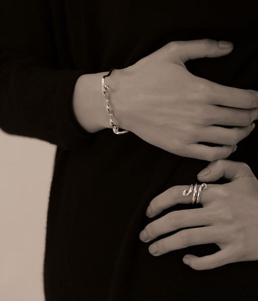 R.ALAGAN/VINE FICKLE BANGLE(SILVER)