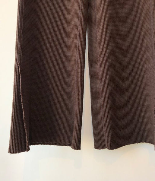 PHEENY/T/C BIG WAFFLE SIDE SLIT PANTS(BROWN)