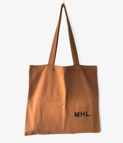 MHL.(エムエイチエル)COLOURED COTTON DRILL TOTE (BROWN)