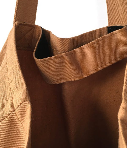 MHL.(エムエイチエル)COLOURED COTTON DRILL TOTE (BROWN)