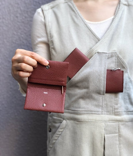 Aeta/PEBBLE GRAIN LEATHER MINI WALLET(BRICK)