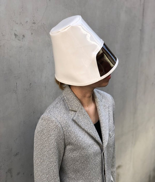 FUMIKA_UCHIDA/VYNAL BUCKET HAT (OFFWHITE)