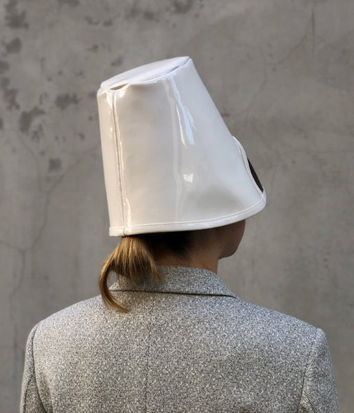 FUMIKA_UCHIDA/VYNAL BUCKET HAT (OFFWHITE)