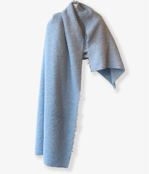 FUMIKA_UCHIDA/MOHAIR SHAGGY STOLE PONCHO (SAXBLUE)