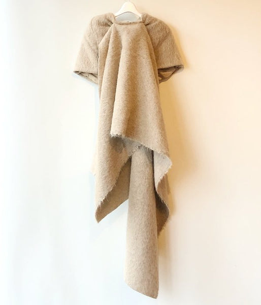 FUMIKA_UCHIDA/MOHAIR SHAGGY STOLE PONCHO (BEIGE)
