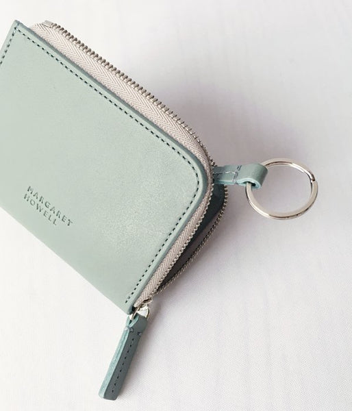 MARGARET HOWELL/SMOOTH LEATHER L PURSE (BLUE)