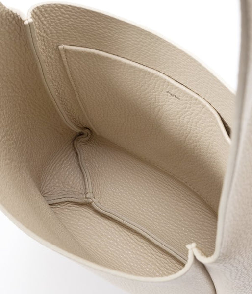 Aeta/PEBBLE GRAIN LEATHER SHOULDER XS(IVORY)