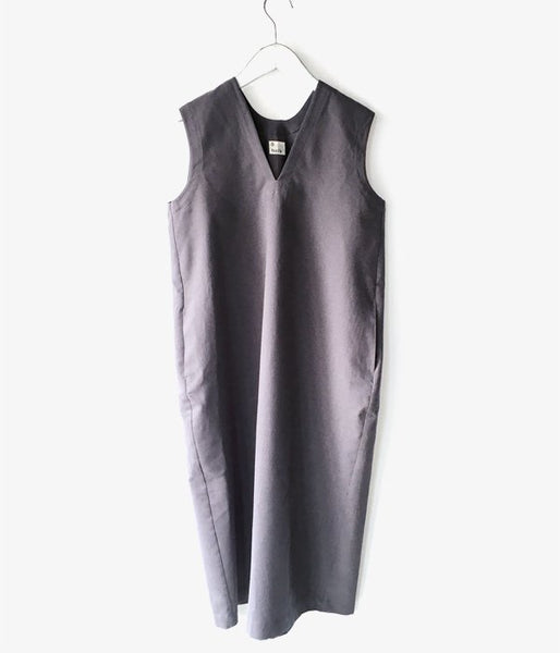 holk/NO SLEEVE DRESS (STONE)