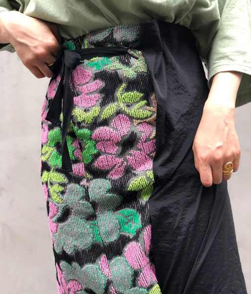 FUMIKA_UCHIDA/Pile/FLORAL WRAP SKIRT(BLACK)