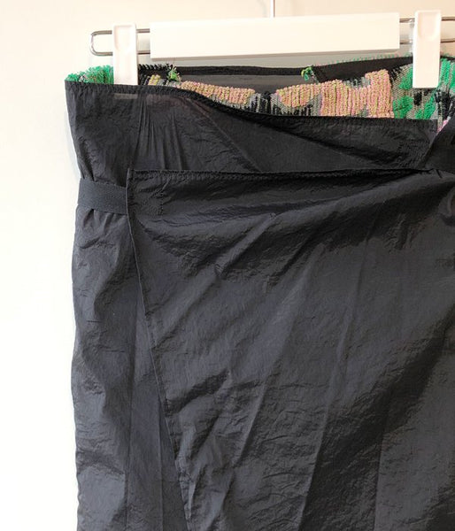 FUMIKA_UCHIDA/Pile/FLORAL WRAP SKIRT(BLACK)