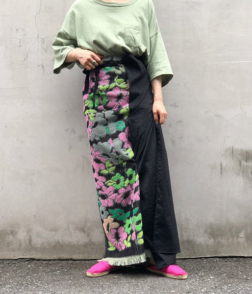 FUMIKA_UCHIDA/Pile/FLORAL WRAP SKIRT(BLACK)