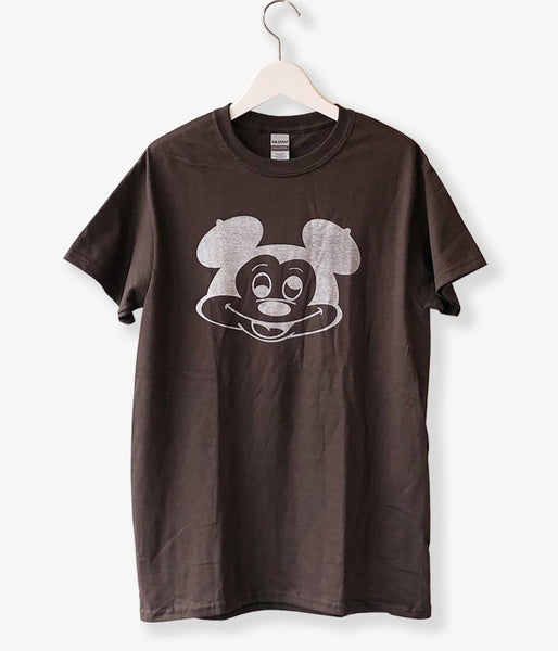 CALIFORNIA STORE/AKKY TEE(DARKBROWN)