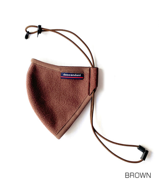 DESCENDANT/FACE COVER MASK TAKES HANDS