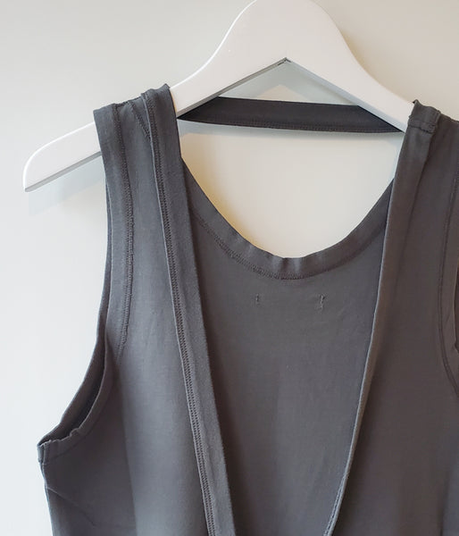 FUMIKA_UCHIDA/DOUBLE NECK NO-SLEEVE TANKTOP(CHARCOAL)