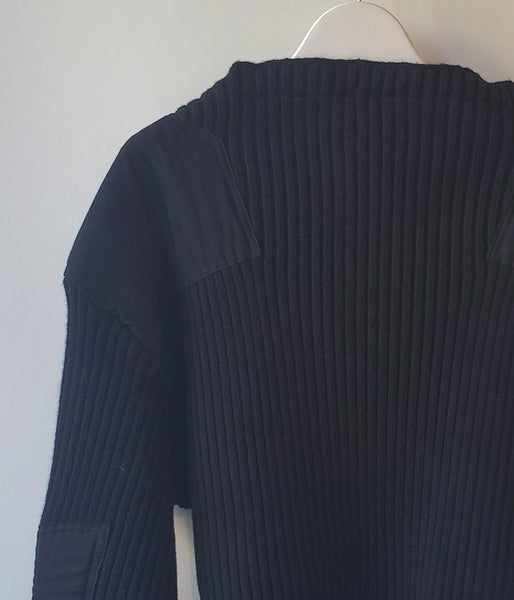 FUMIKA_UCHIDA/RIB KNIT PATCHED CROPPED SWEATER(BLACK)