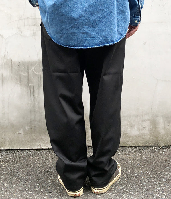 DESCENDANT/DC-6 ORGANIC COTTON TWILL TROUSERS (BLACK)