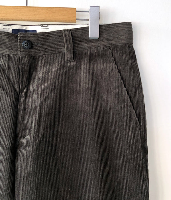 DESCENDANT/DC-6 GDT CORDUROY TROUSERS (CHARCOAL)