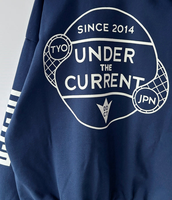 DESCENDANT/UNDER THE CURRENT CREW NECK (NAVY)