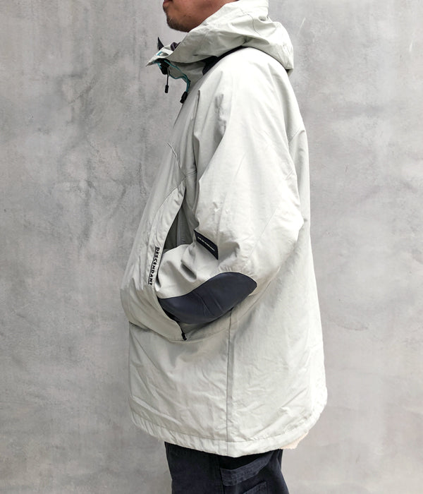【土日限定】DESCENDANT VERSANT NYLON ANORAK DESCENDANT VERSANT NYLON ANORAK