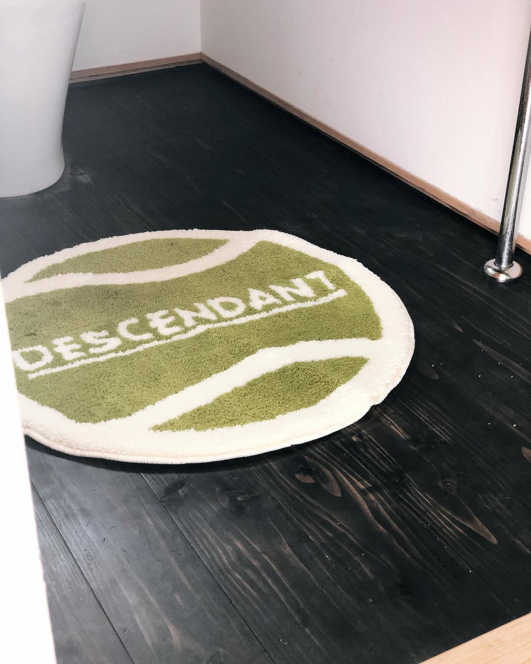 DESCENDANT/TOSS RUG