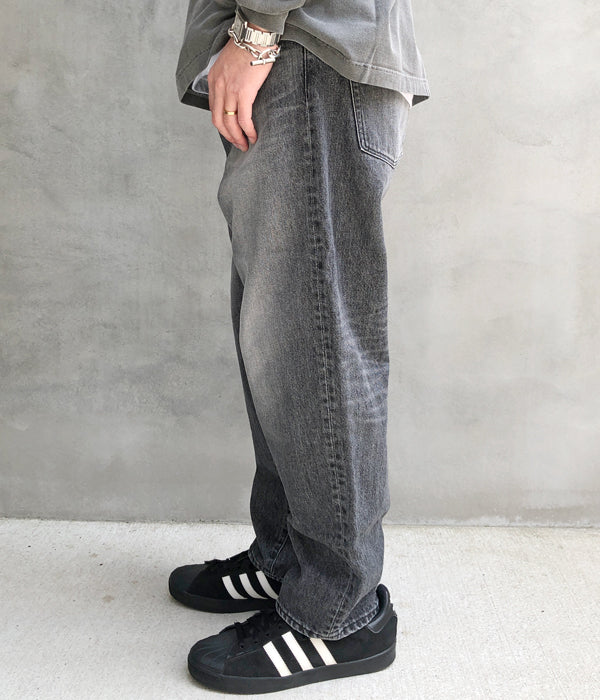 DESCENDANT/1995 DENIM TROUSERS BAGGY HARD WASH (BLACK)