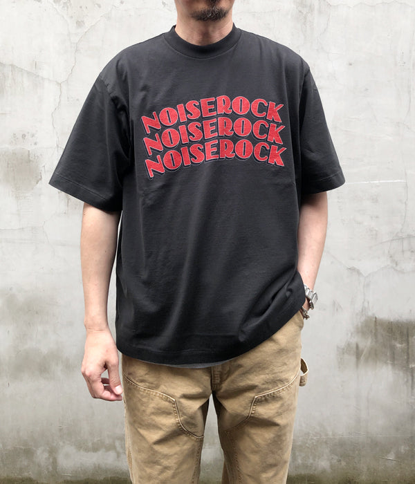 blurhms ROOTSTOCK/NOISE ROCK Print Tee WIDE (BLACK)